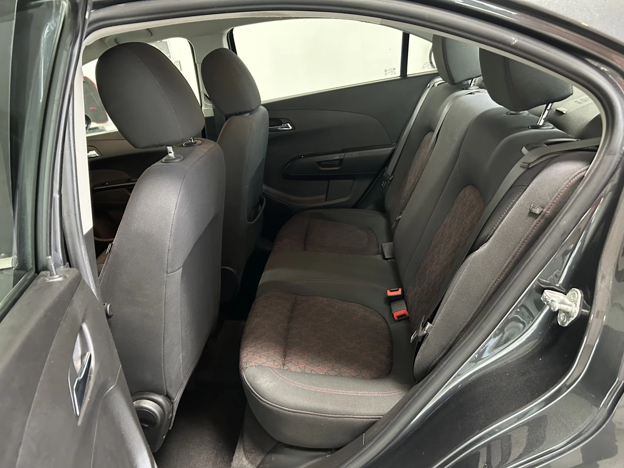 2018 Chevrolet Sonic LT Image principale