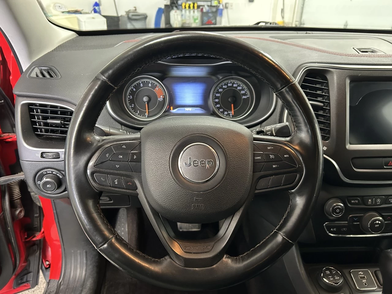 2019 Jeep Cherokee Trailhawk Image principale