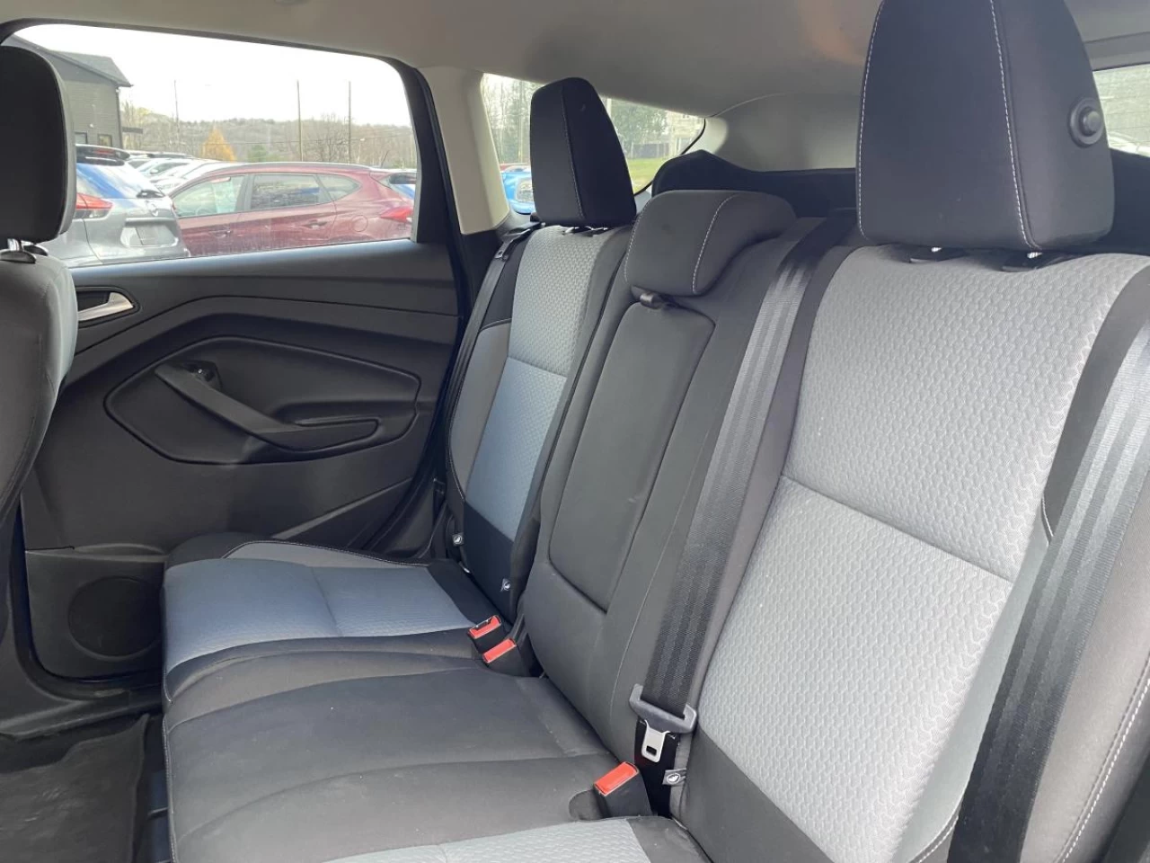 2017 Ford Escape 4WD 4dr SE Image principale