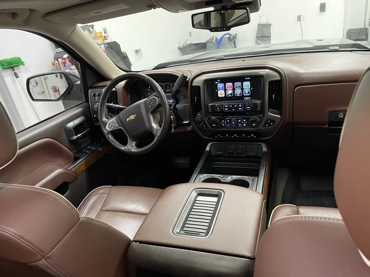 2018 Chevrolet Silverado 1500 High Country Image principale