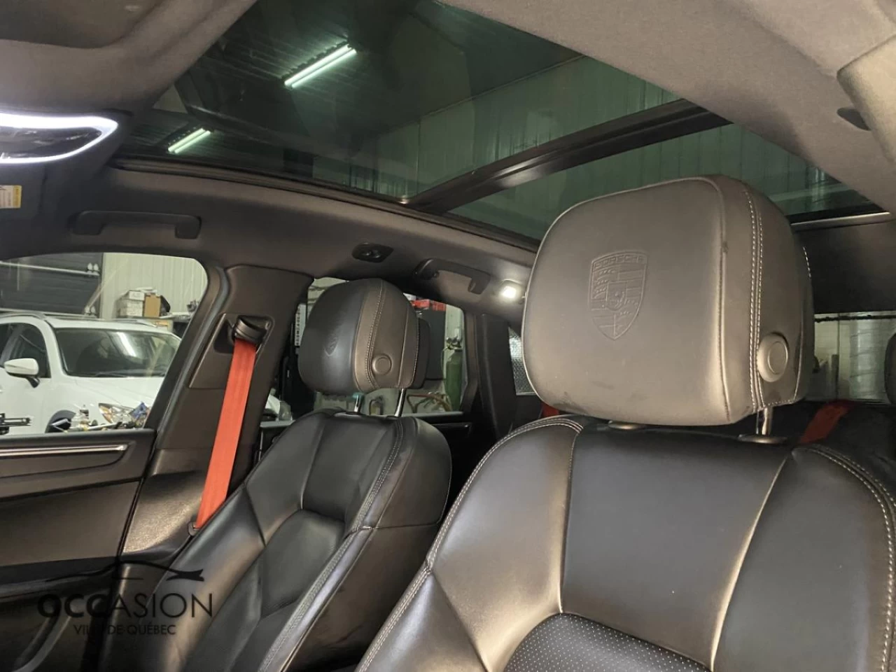2021 Porsche Macan AWD Image principale