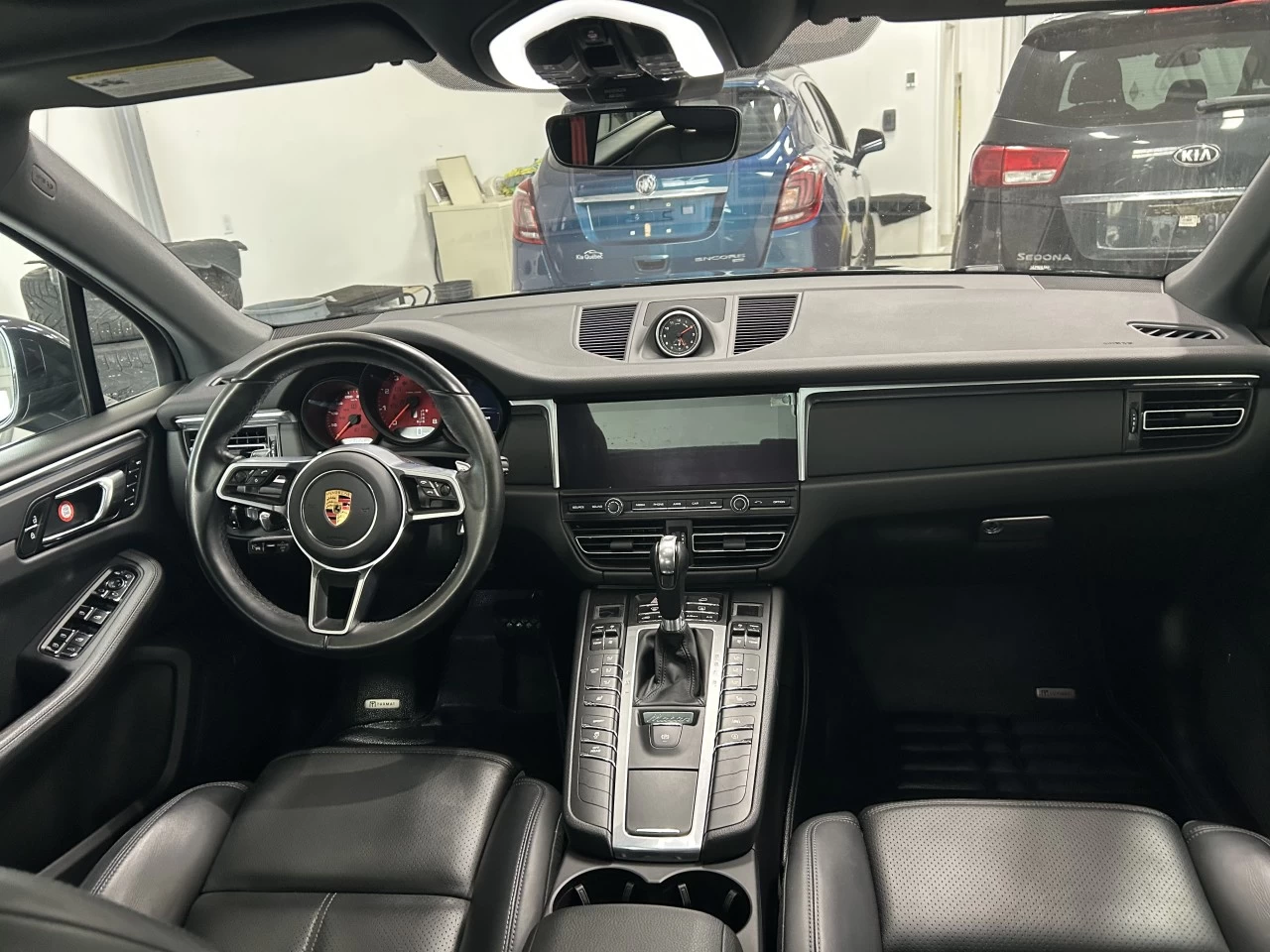 2021 Porsche Macan AWD Image principale