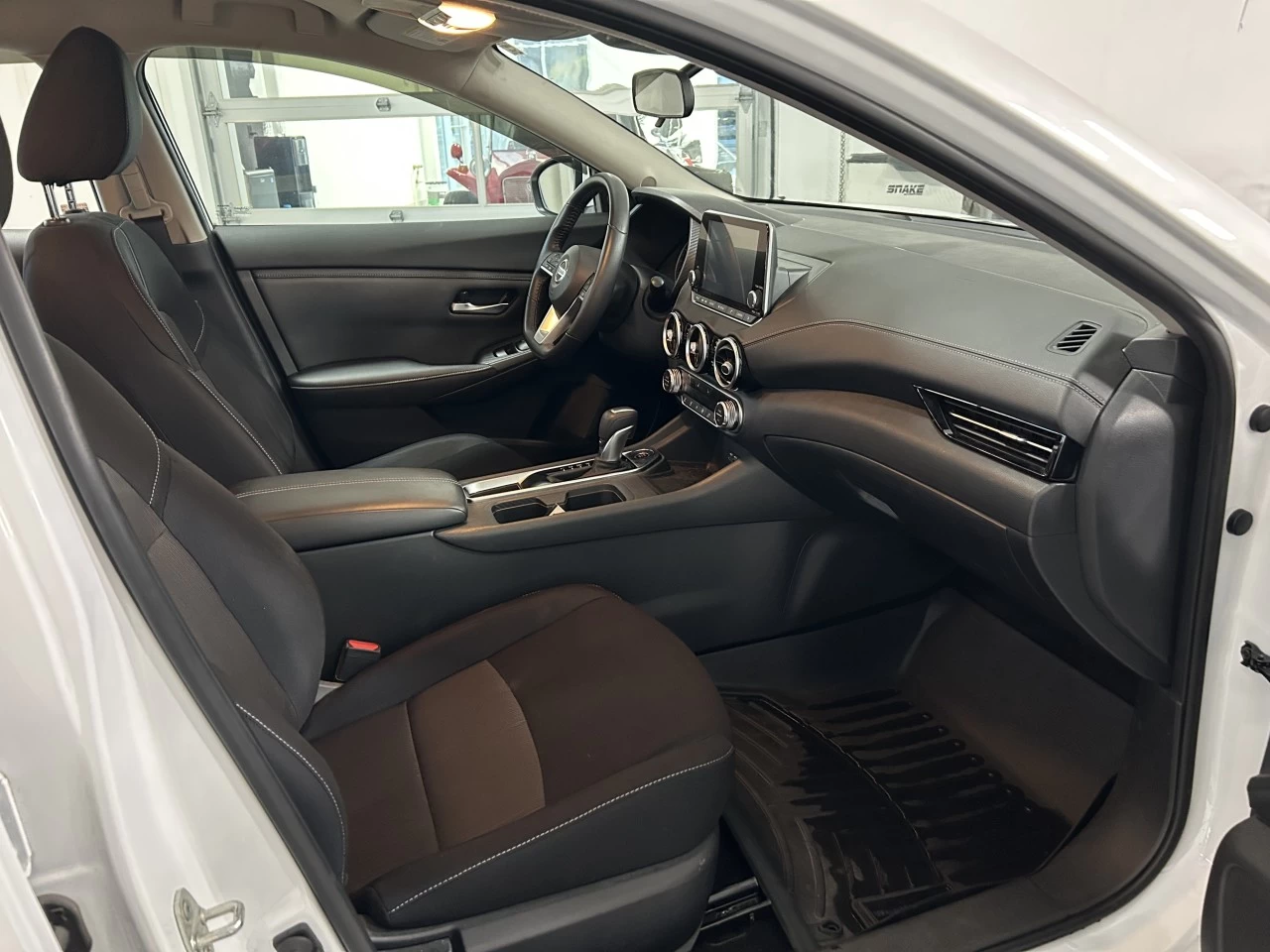 2020 Nissan Sentra SV Image principale