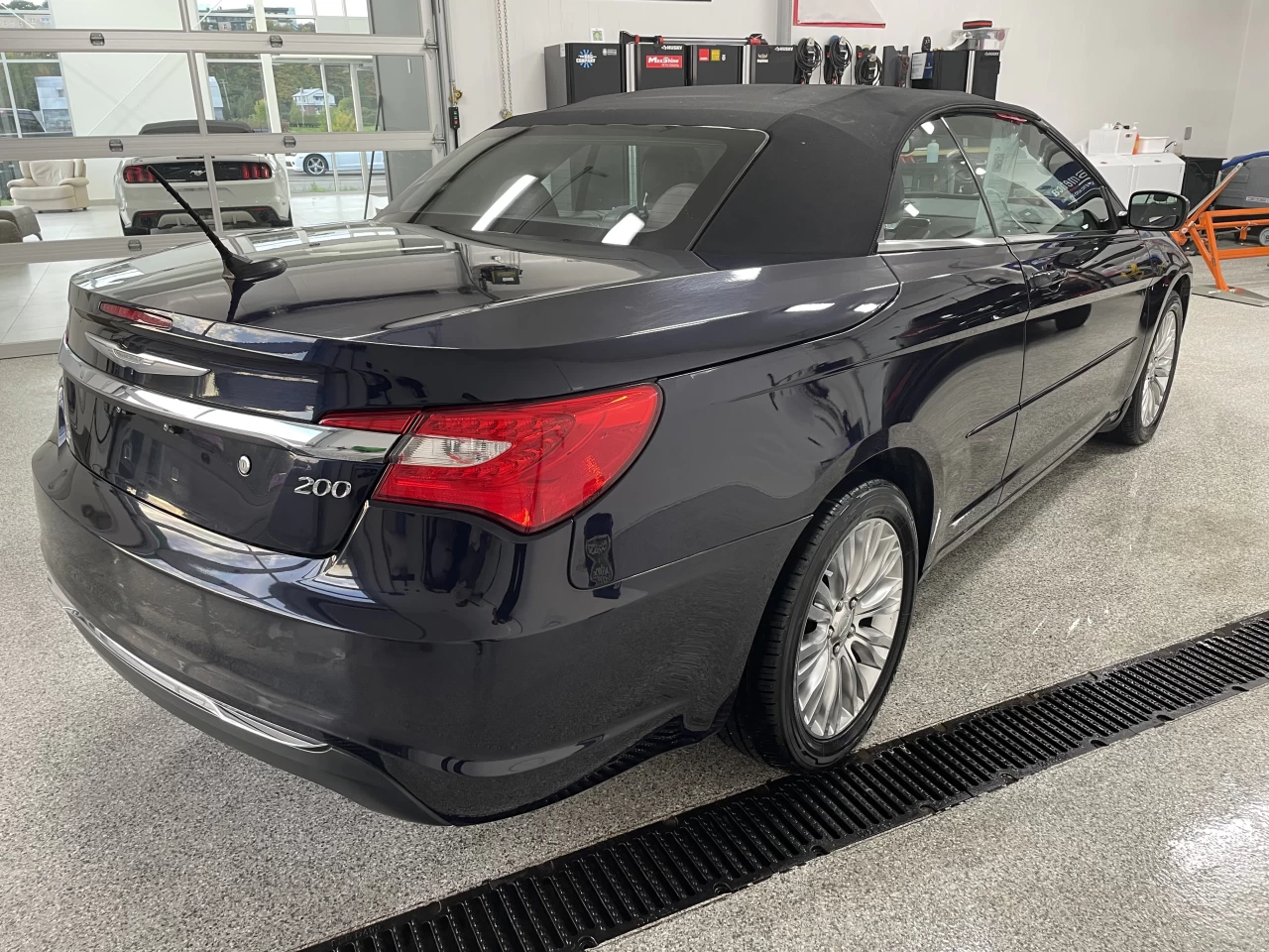 2012 Chrysler 200 Touring Main Image