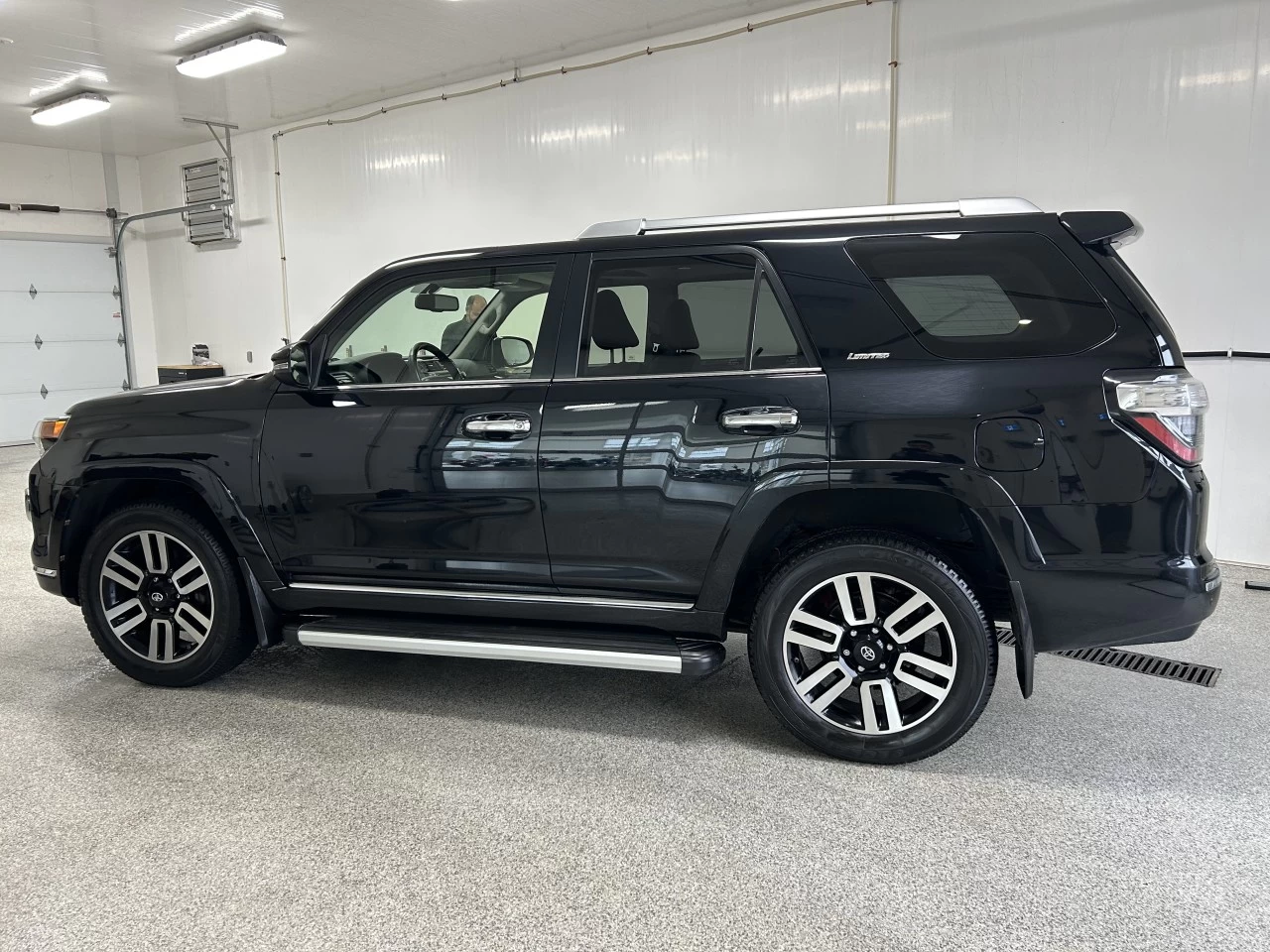 2017 Toyota 4Runner LIMITED Image principale