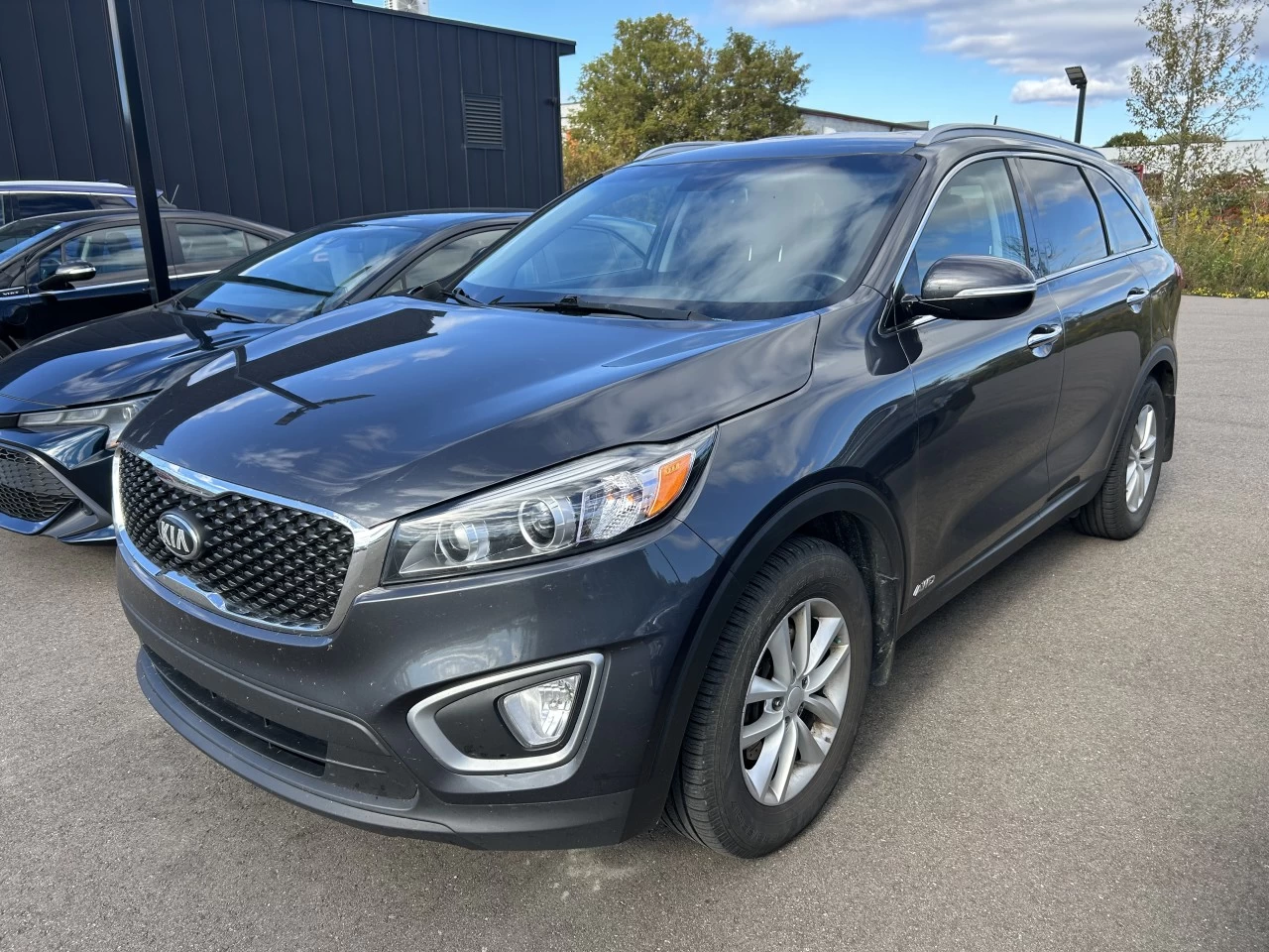 2016 Kia Sorento 3.3L LX+ Main Image