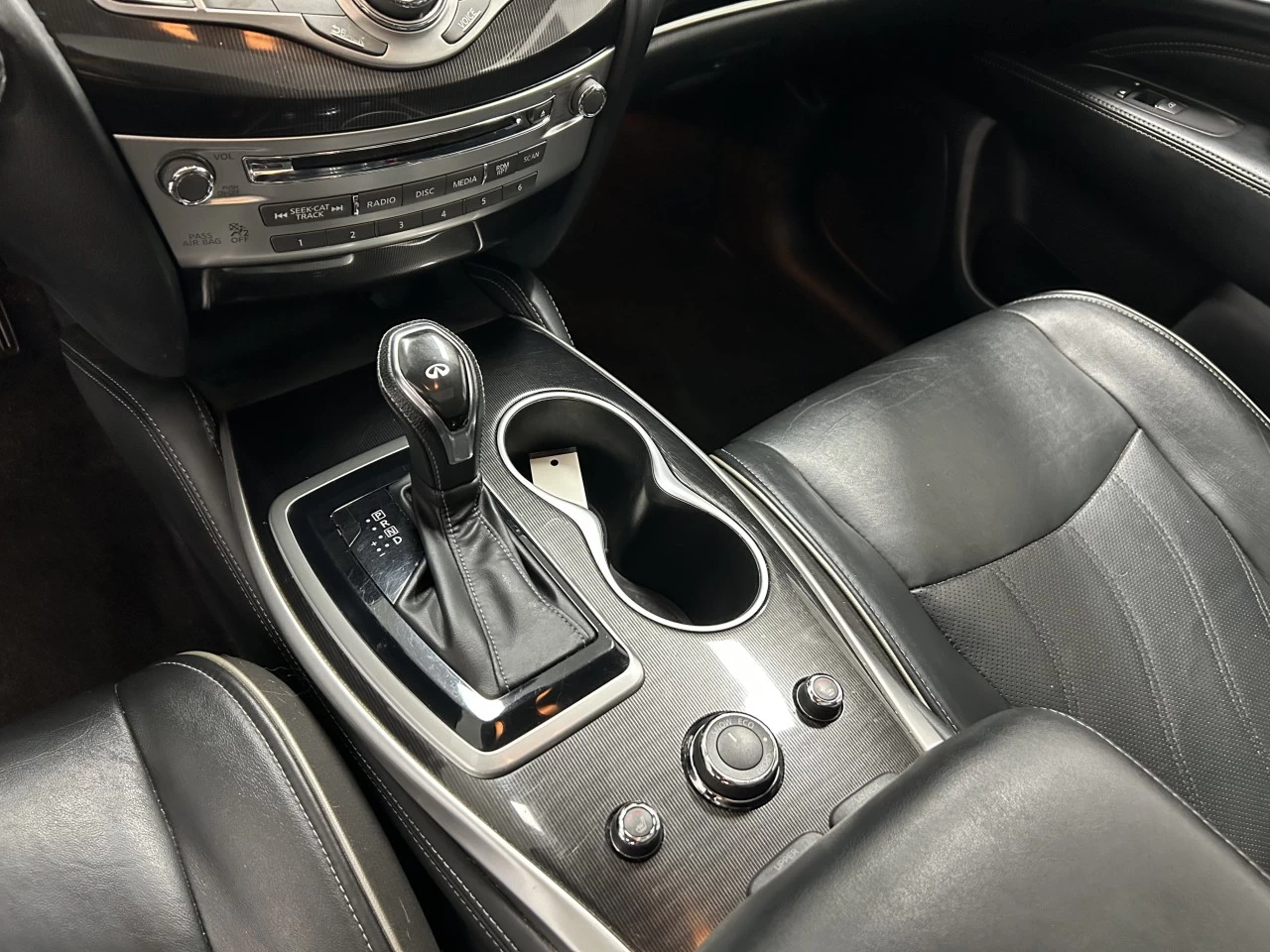 2017 INFINITI QX60 AWD 4dr Main Image