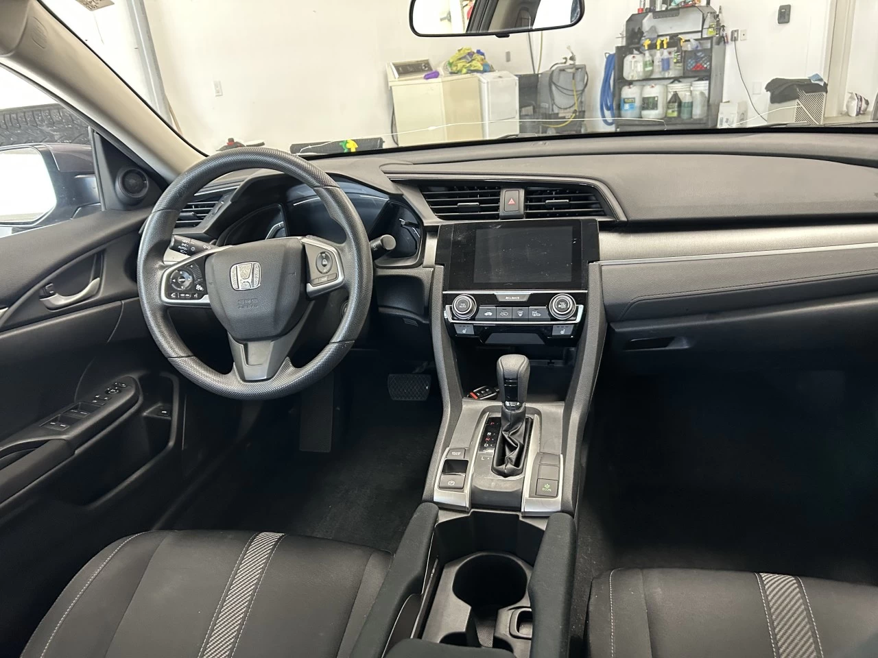2017 Honda Civic Berline LX Image principale