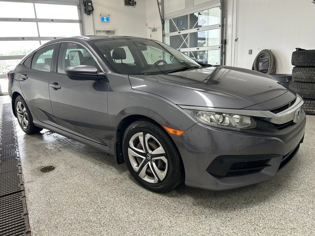 2016 Honda Civic Berline LX Image principale