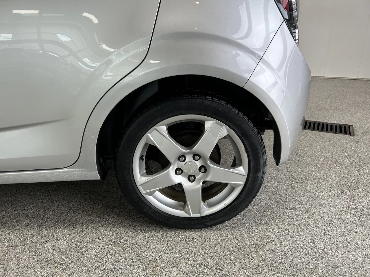 2013 Chevrolet Sonic LT Image principale