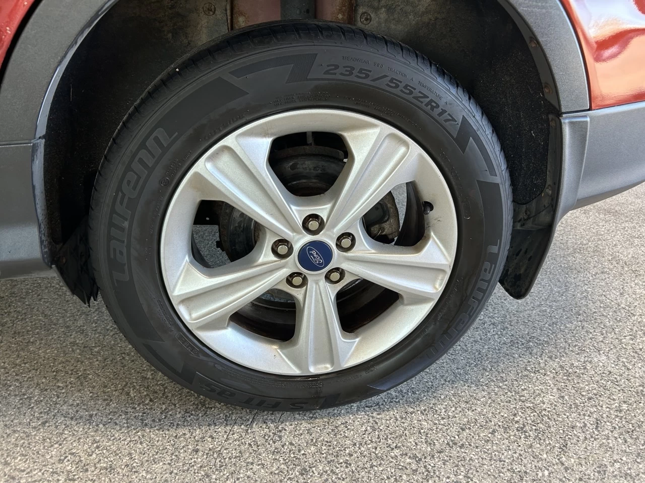 2015 Ford Escape SE Main Image