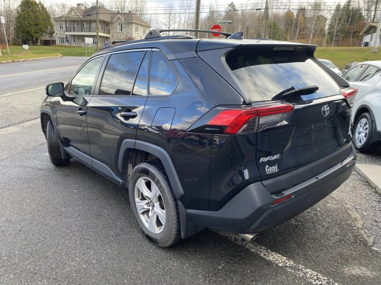 2019 Toyota RAV4 AWD LE Main Image