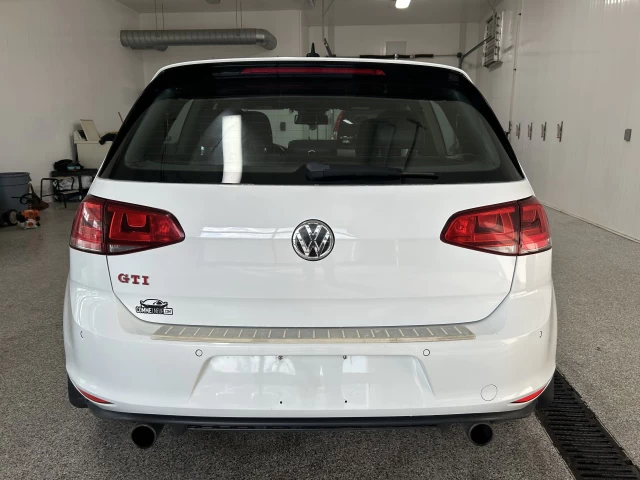 Volkswagen Golf GTI Performance 2016
