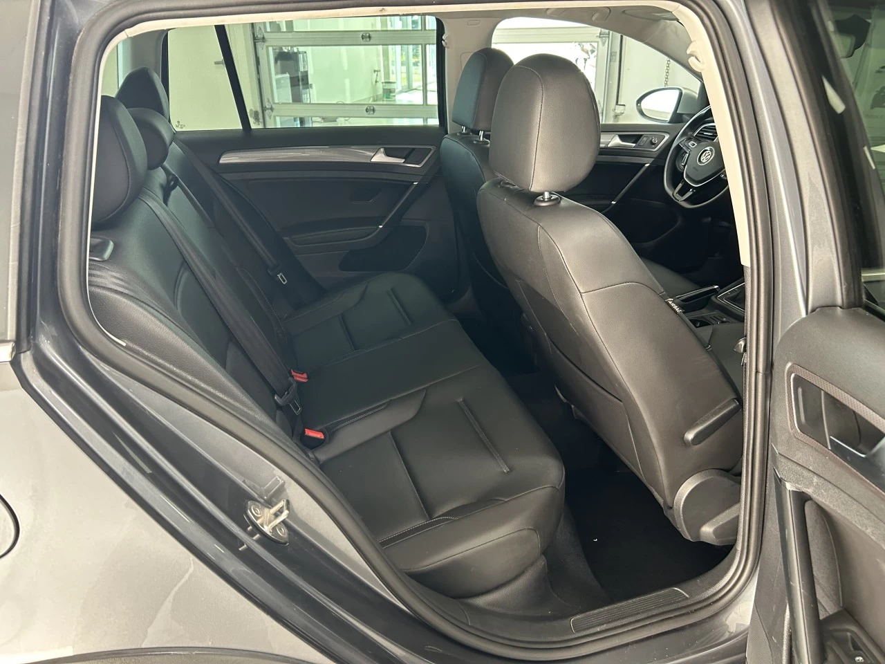2019 Volkswagen Golf Alltrack Highline Main Image