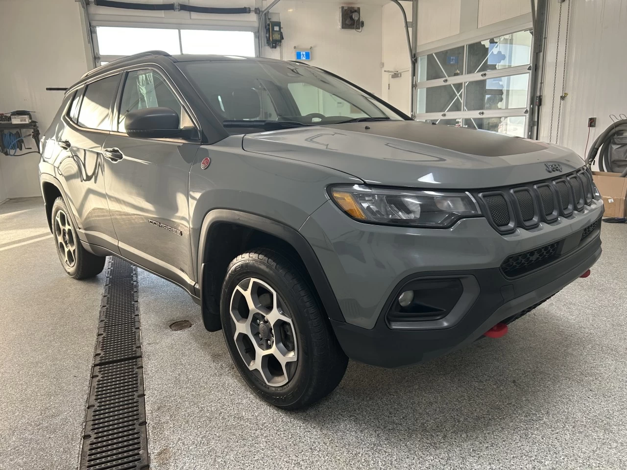 2022 Jeep Compass Trailhawk Image principale
