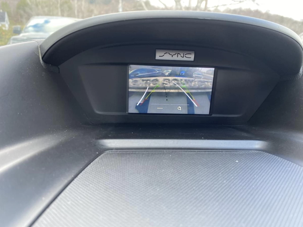 2017 Ford Escape 4WD 4dr SE Image principale