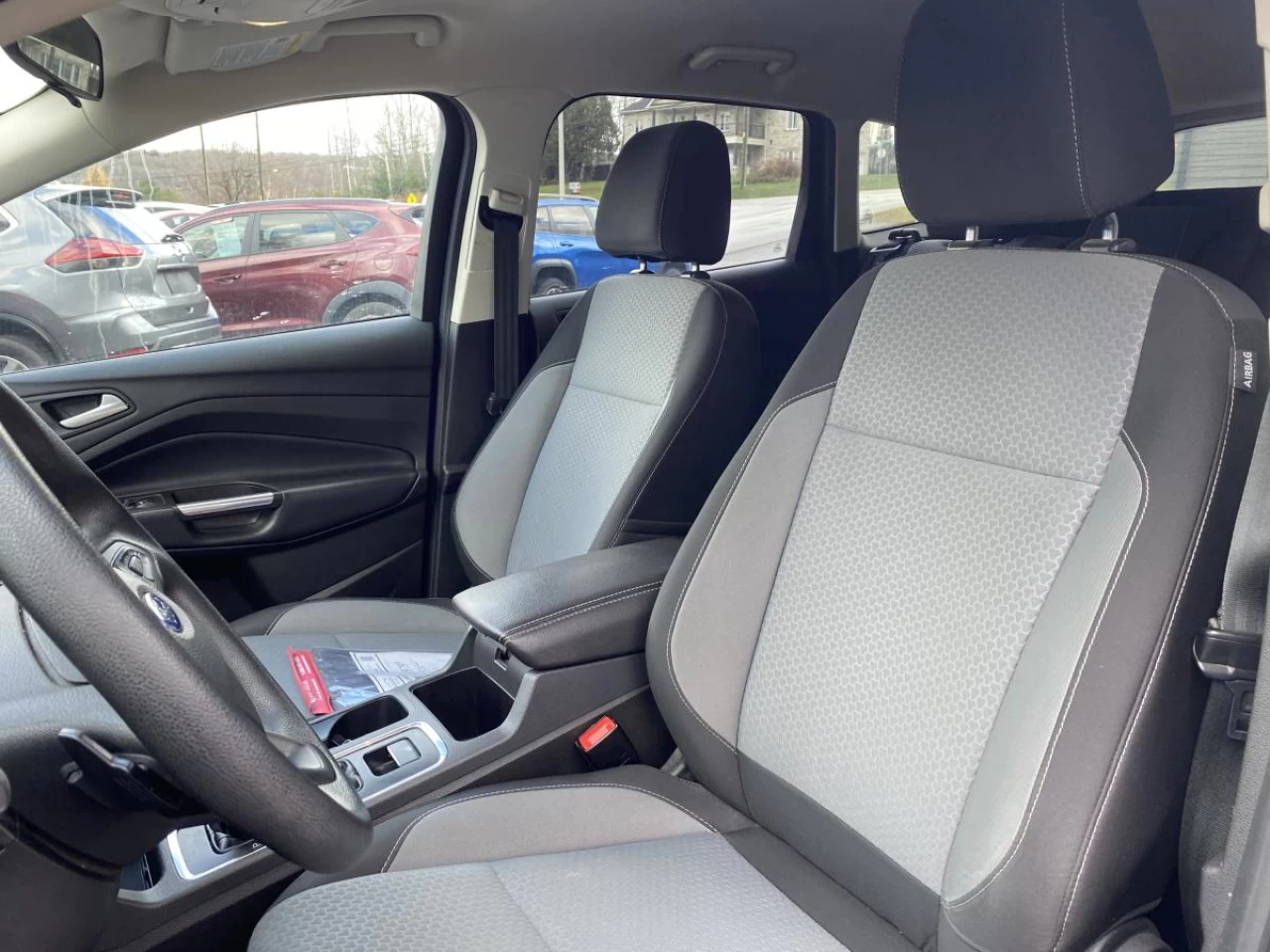 2017 Ford Escape 4WD 4dr SE Image principale