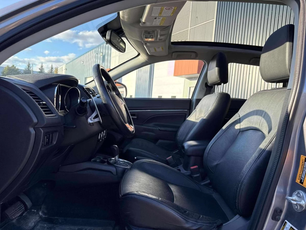 2017 Mitsubishi RVR AWD 4dr 2.4L CVT SE Limited Edition Main Image