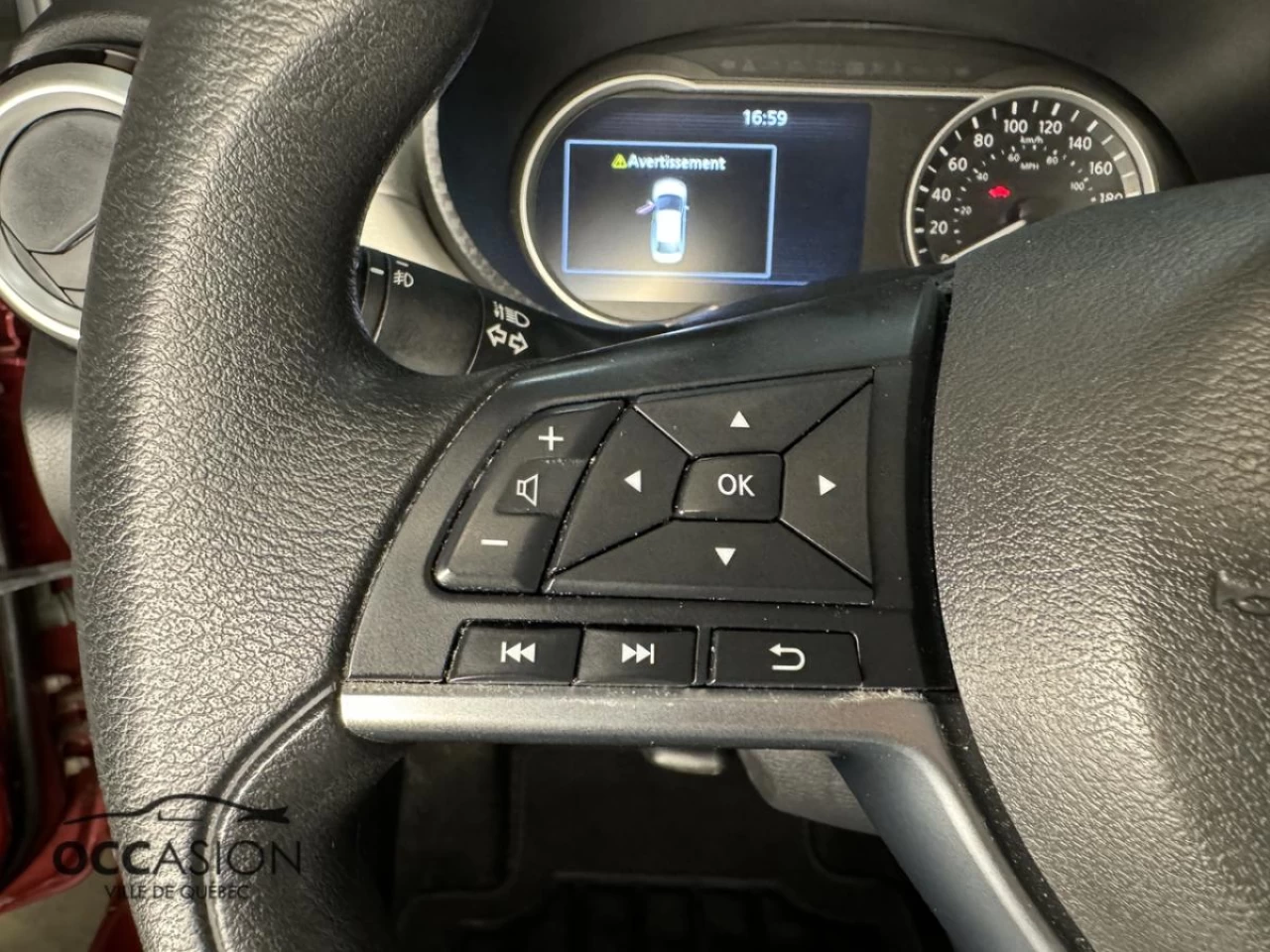 2021 Nissan Versa SV CVT Image principale