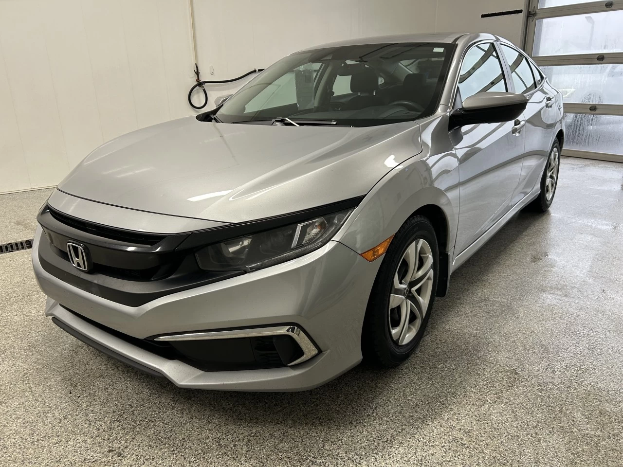 2019 Honda Civic Berline LX Image principale