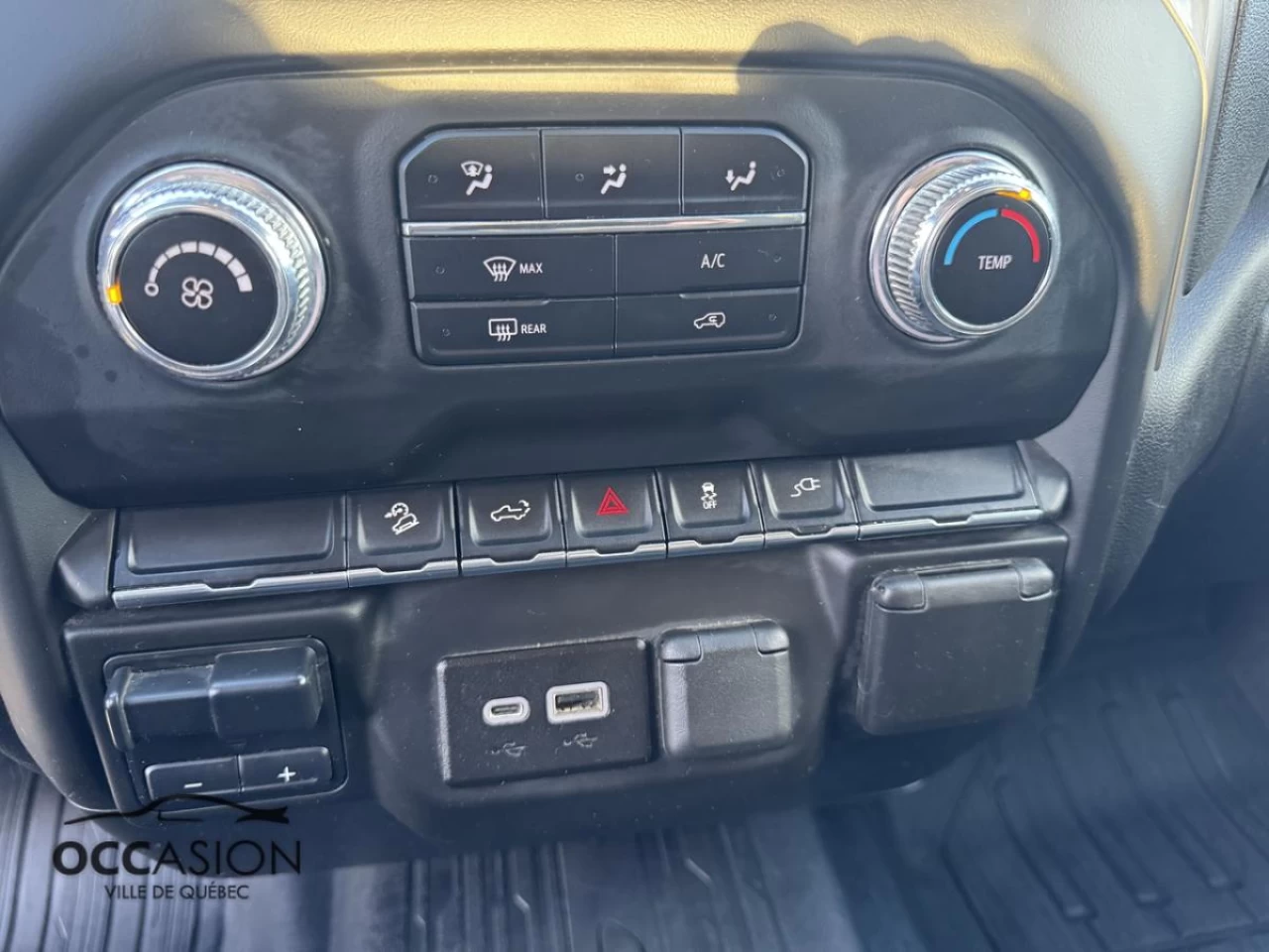 2021 GMC Sierra 1500 Crew Cab Short Box 4-Wheel Drive Main Image