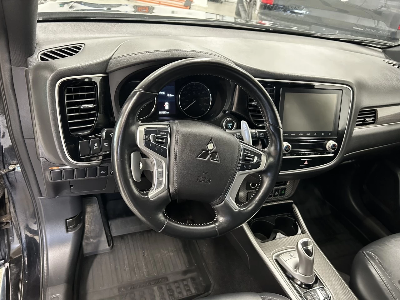 2020 Mitsubishi Outlander PHEV GT Main Image