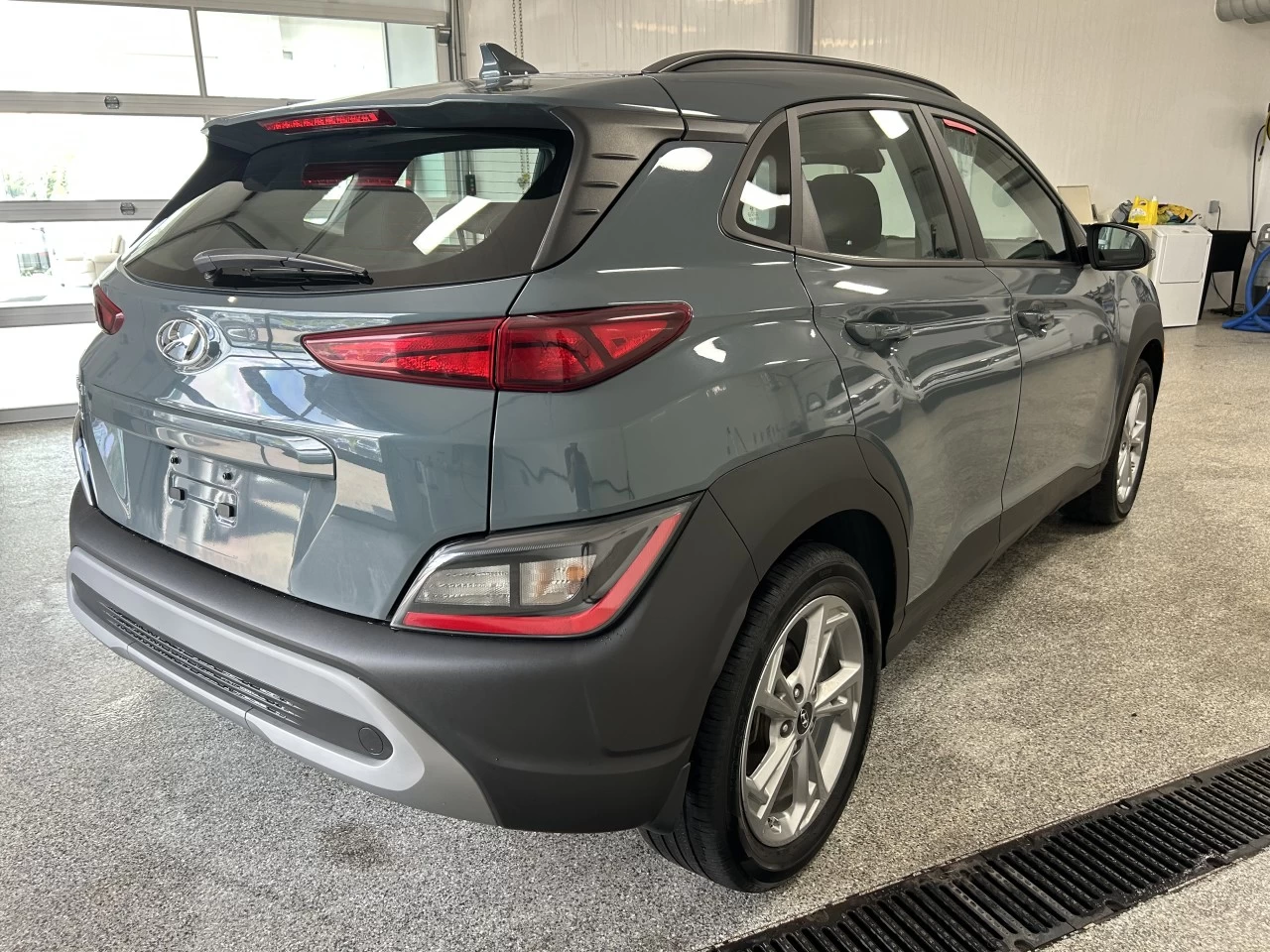 2022 Hyundai Kona Preferred Main Image