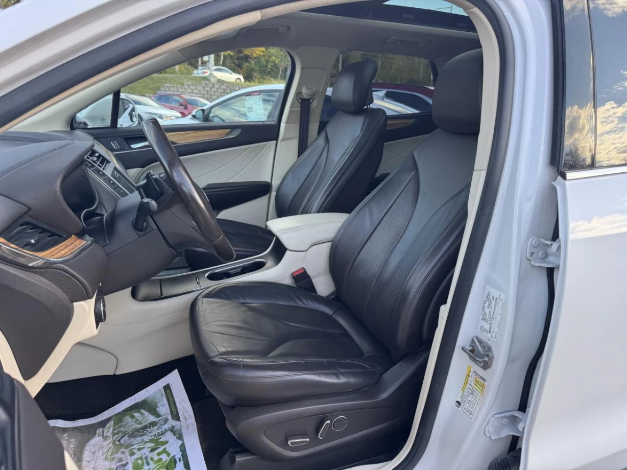 2016 Lincoln MKC AWD 4dr Select Main Image