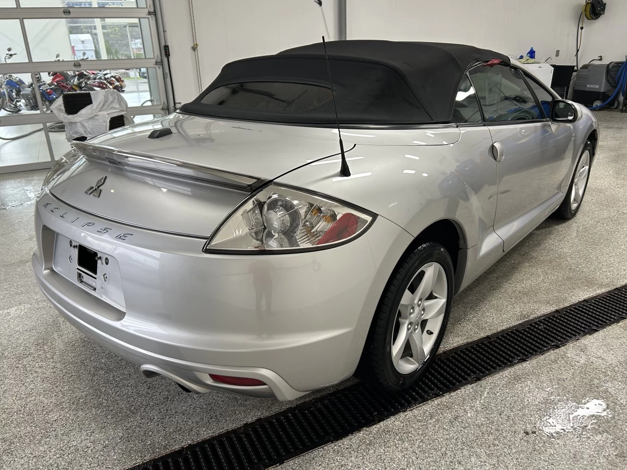 2009 Mitsubishi Eclipse GS Image principale