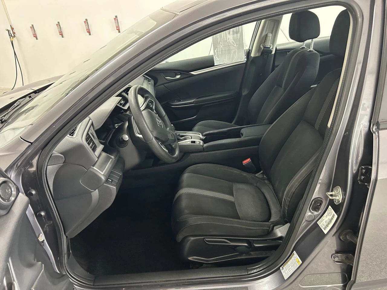 2016 Honda Civic Berline LX Image principale