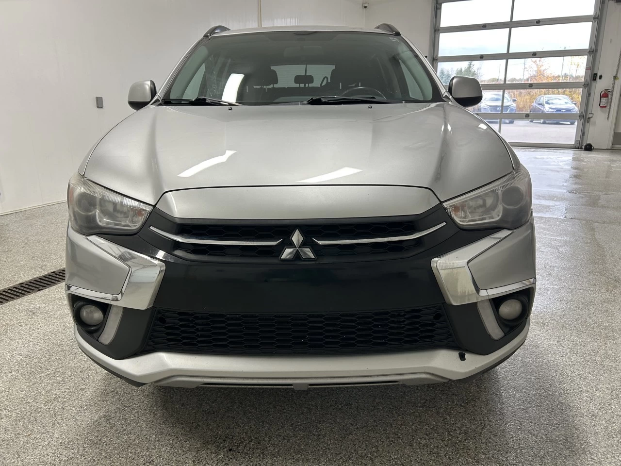 2018 Mitsubishi RVR SE LTD Main Image