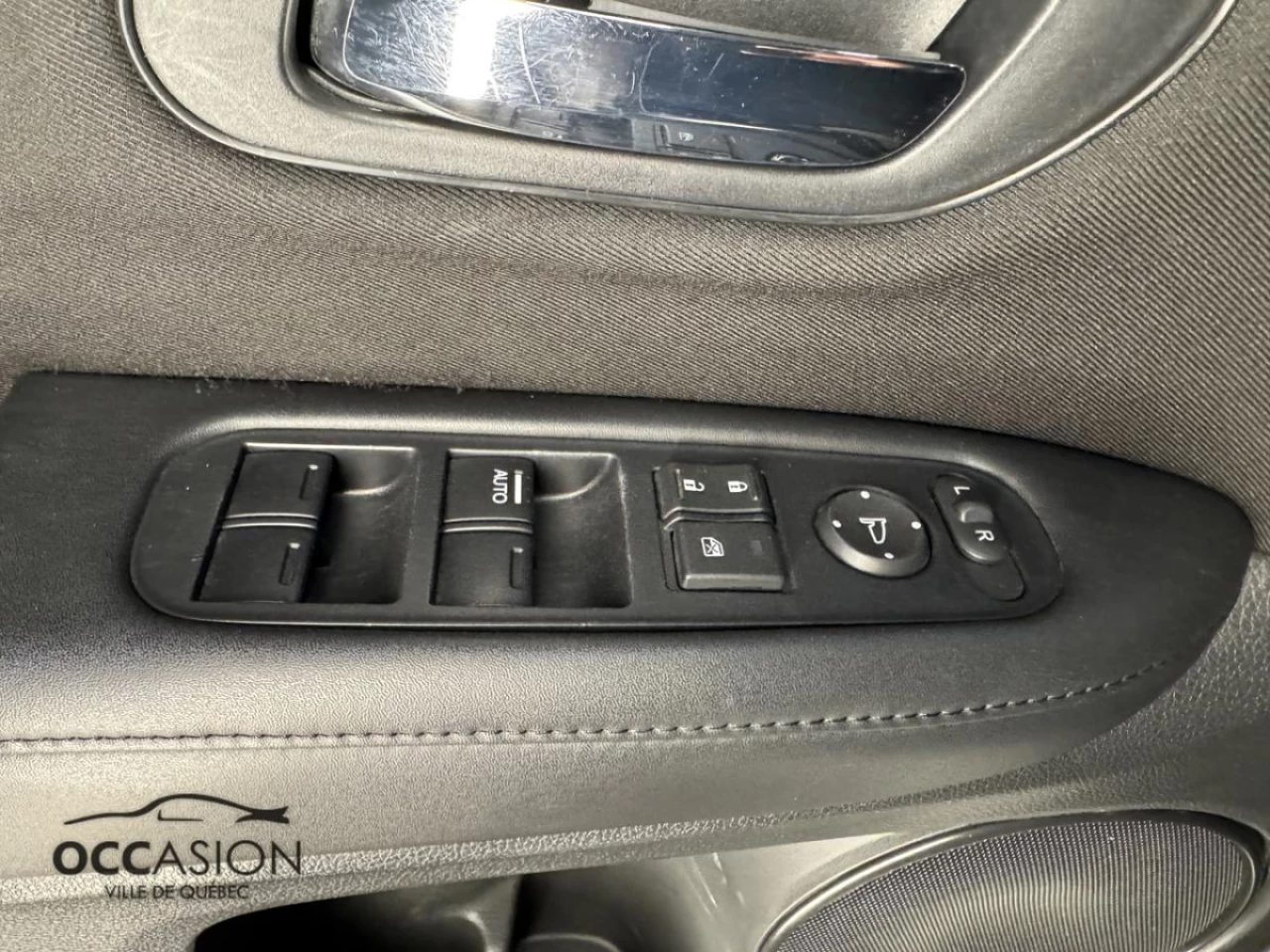 2017 Honda HR-V 4WD LX CVT Main Image