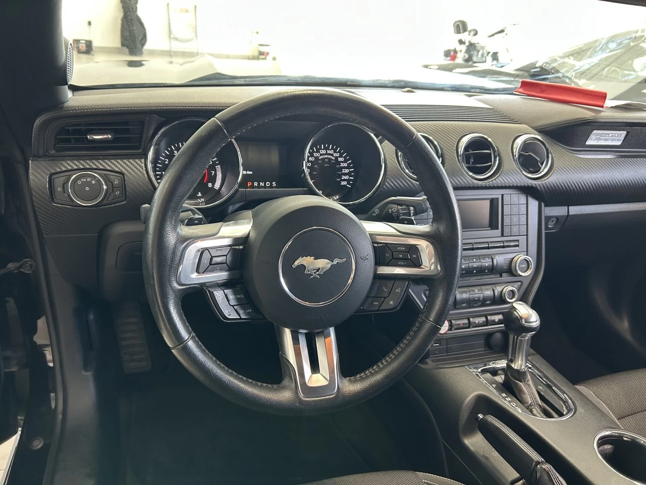 2015 Ford Mustang V6 Image principale