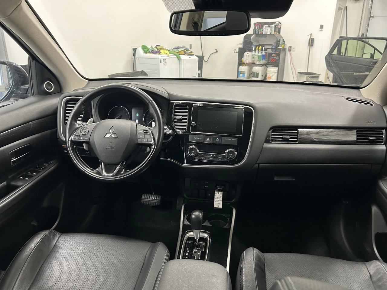 2017 Mitsubishi Outlander GT Main Image