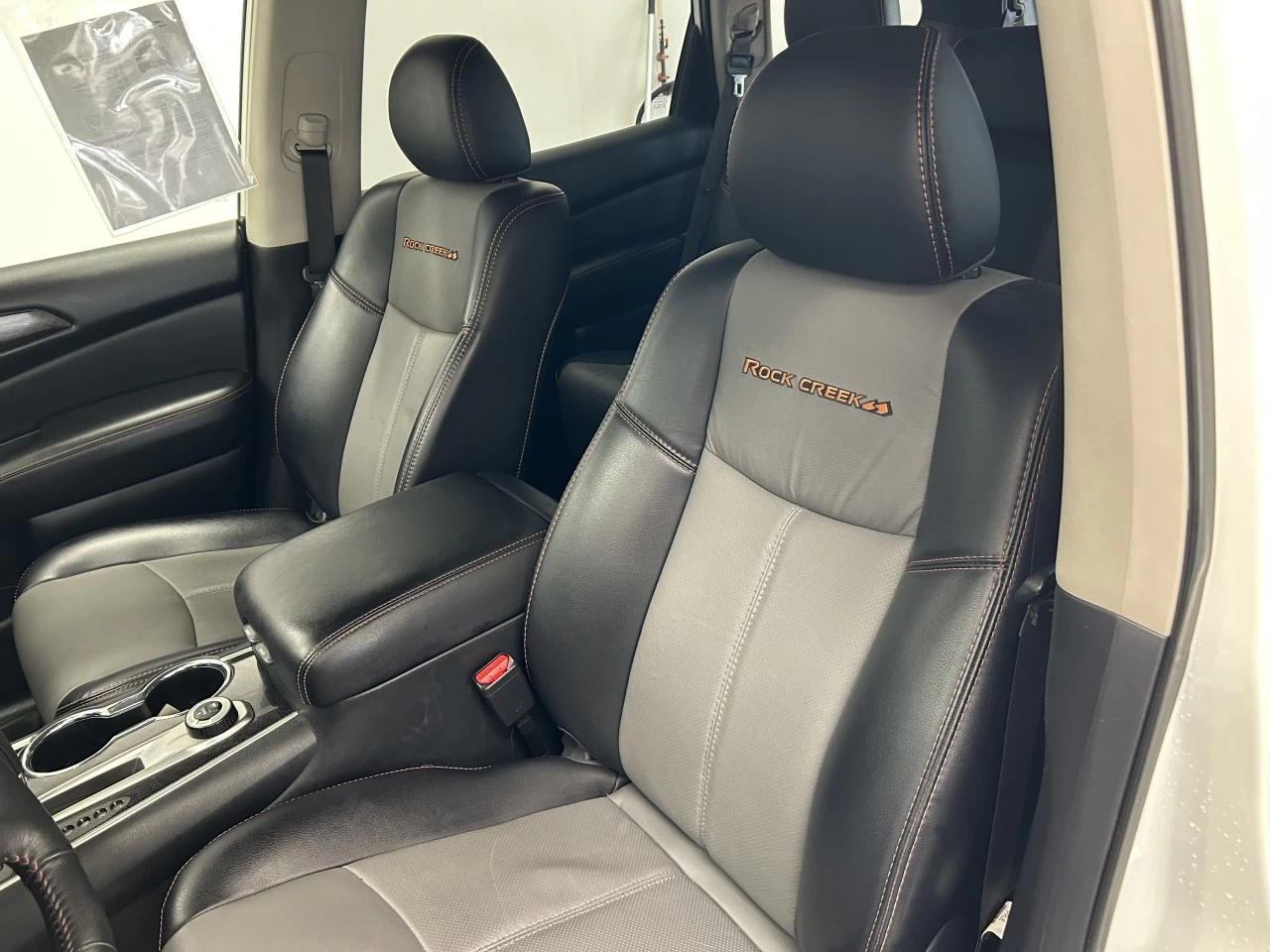2020 Nissan Pathfinder SL Premium Image principale