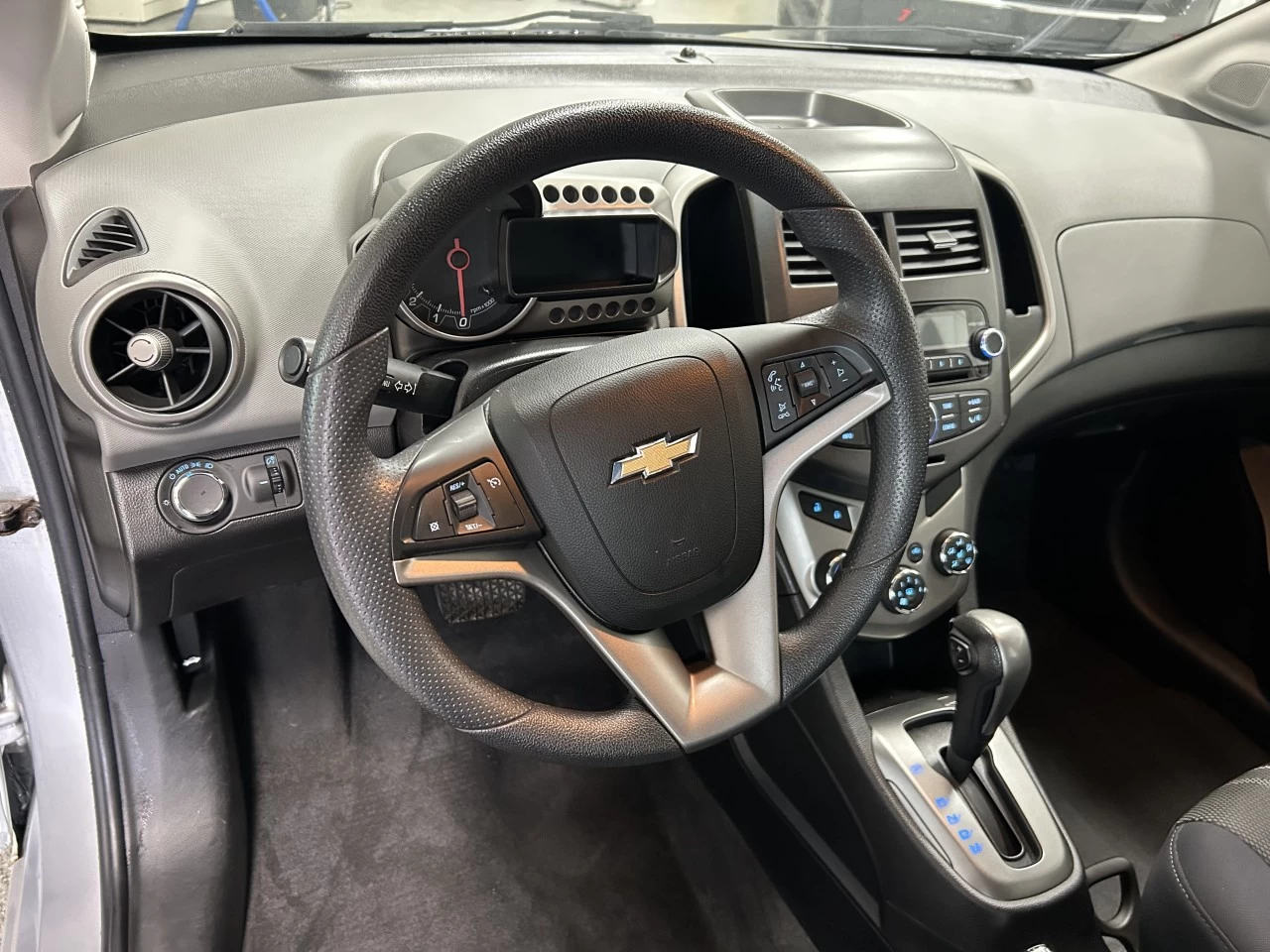 2013 Chevrolet Sonic LT Image principale