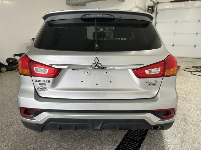 Mitsubishi RVR SE LTD 2018