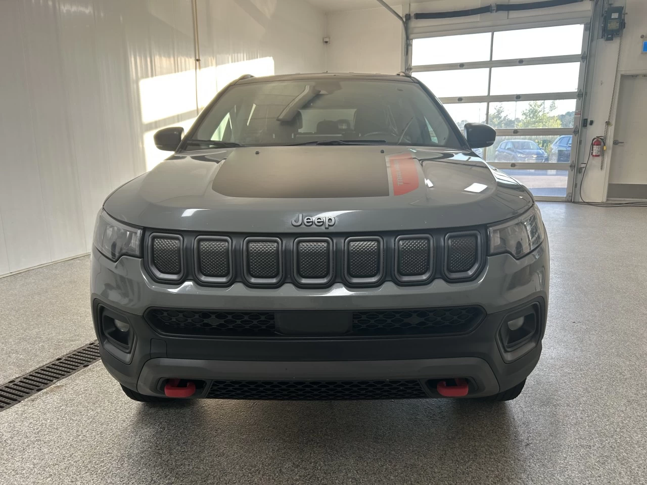 2022 Jeep Compass Trailhawk Image principale