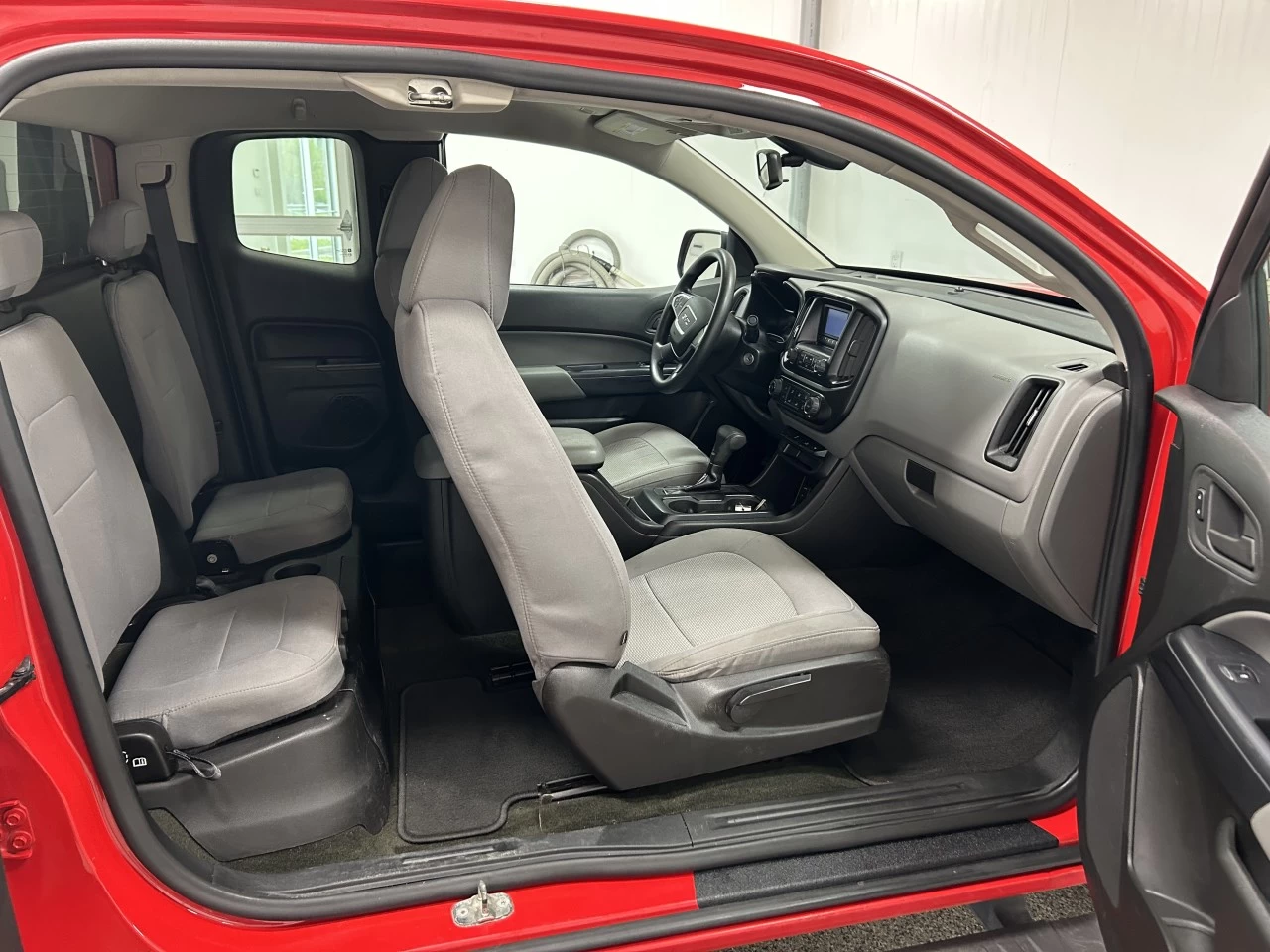 2016 GMC Canyon 4WD Main Image