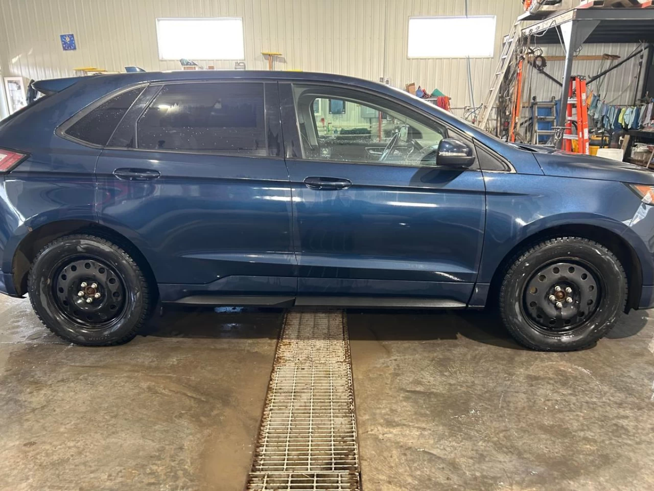 2017 Ford Edge 4dr Sport AWD Image principale