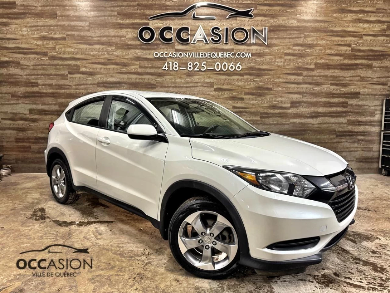 2017 Honda HR-V 4WD LX CVT Main Image