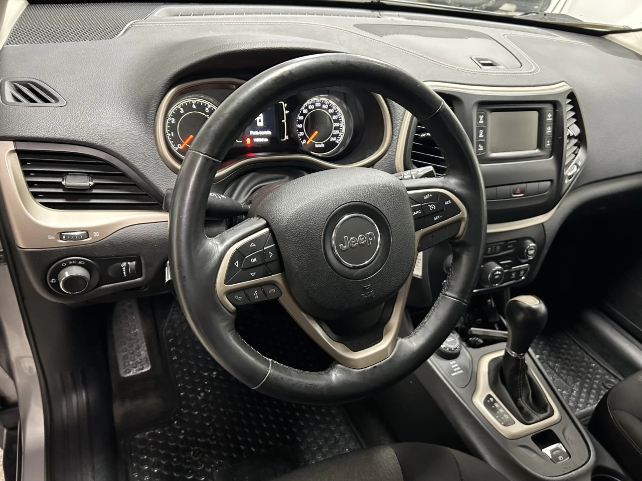 2015 Jeep Cherokee Sport Image principale