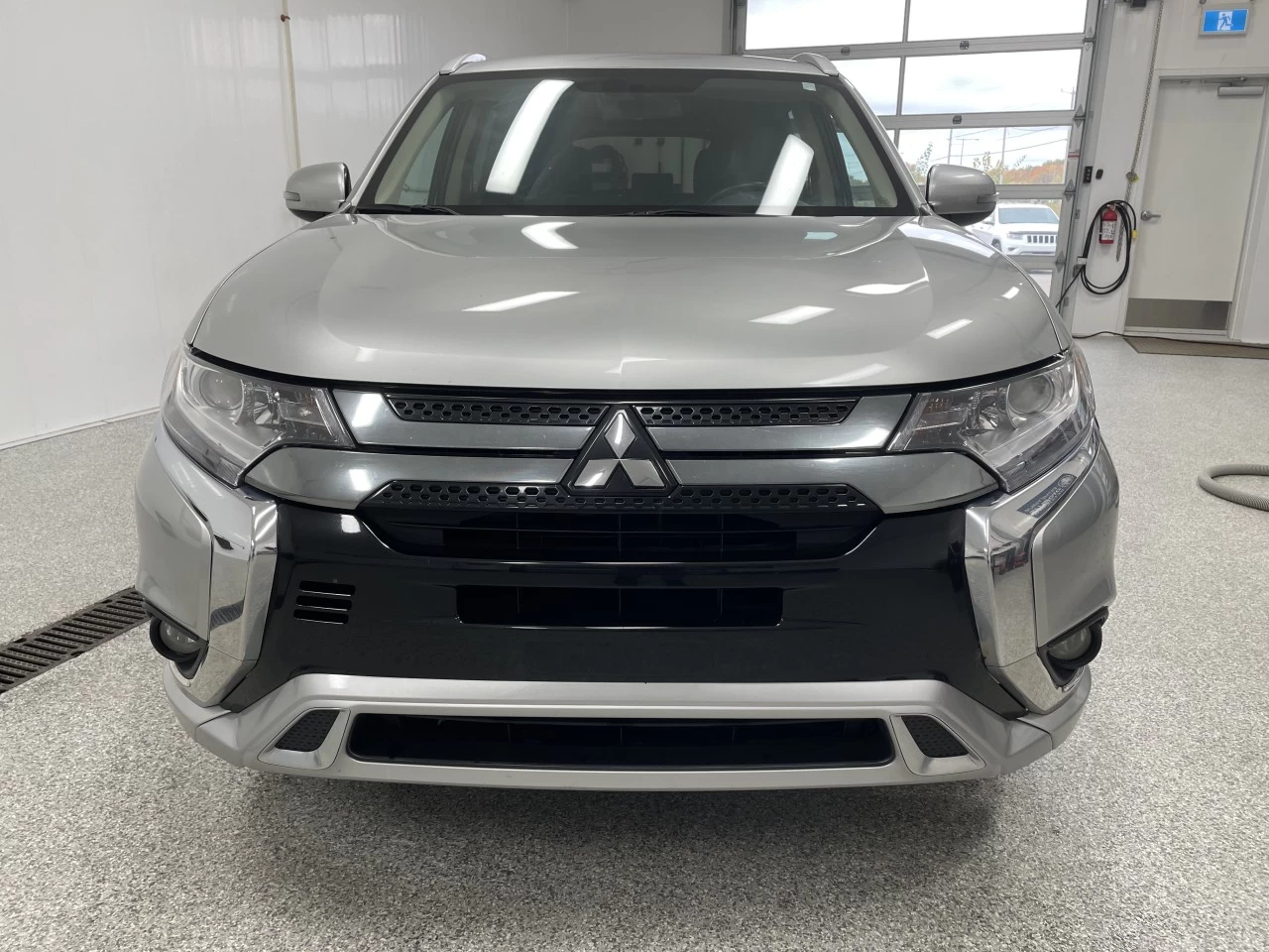 2020 Mitsubishi Outlander PHEV SEL Main Image