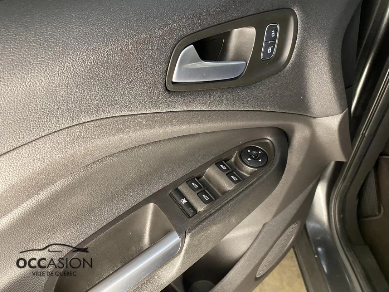 2018 Ford Escape SE 4WD Image principale