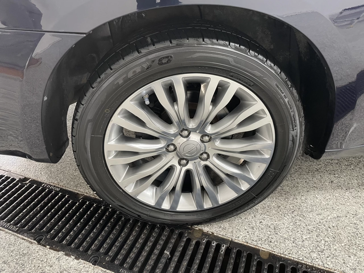 2012 Chrysler 200 Touring Main Image