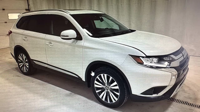 Mitsubishi Outlander LE LIMITED 2020