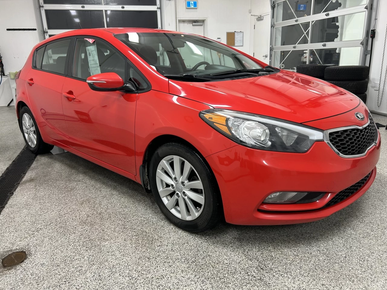 2016 Kia 5 portes Forte LX+ Main Image
