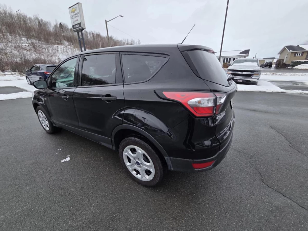 2017 Ford Escape 4WD 4dr S Image principale