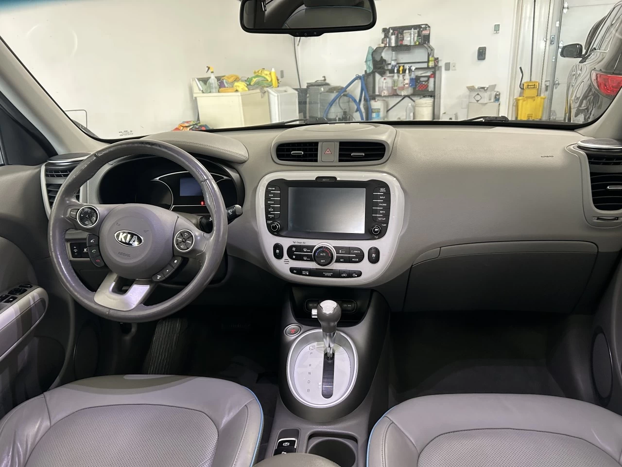 2016 Kia Soul EV Luxury Main Image