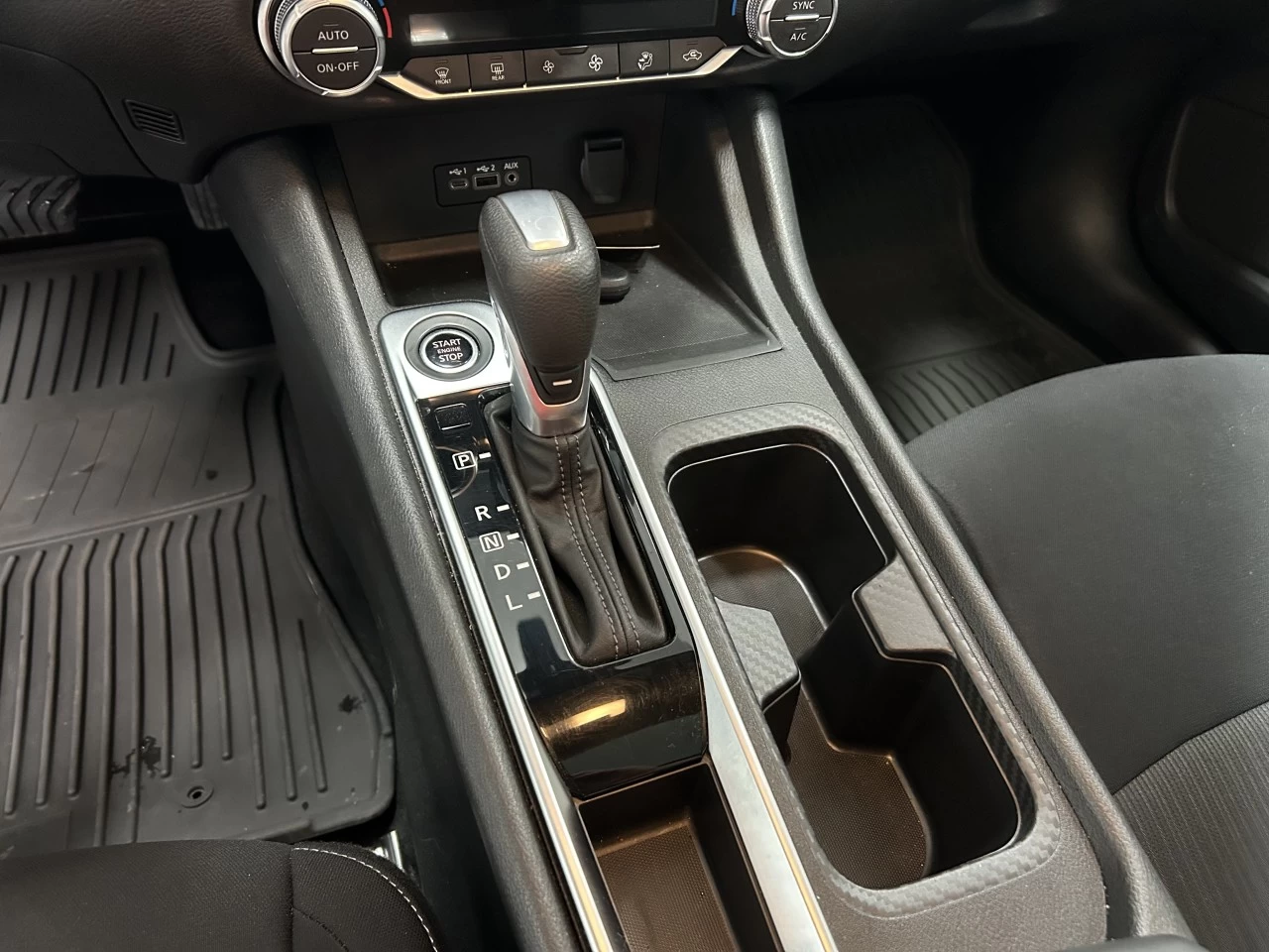 2023 Nissan Sentra SV Main Image